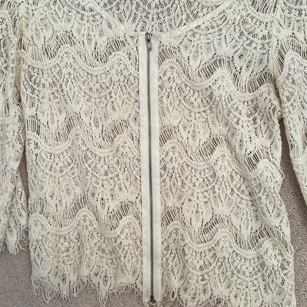 Lace blouse - Picture 3 of 6